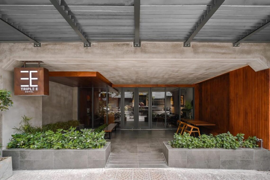 TripleEHotelMetroBenThanh FlyOutHK